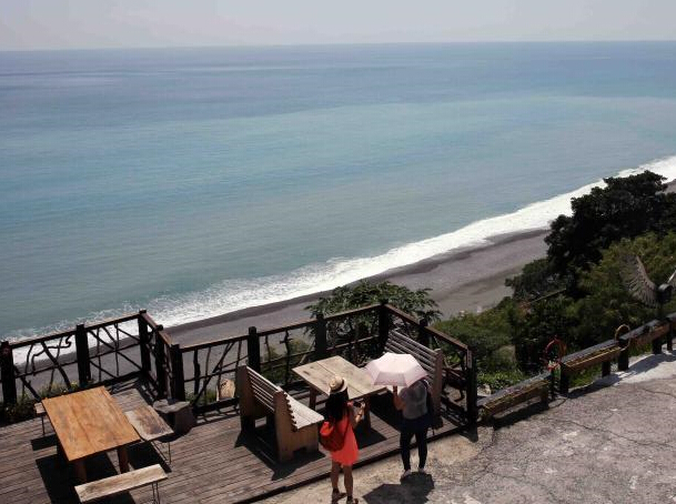 ̨���������Ļ�վ��Ư��ľ��