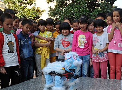 �����˽�У԰ �����й����ס�