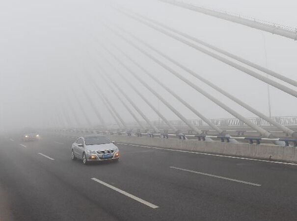 ���죺����������������ٹ�·��ա�