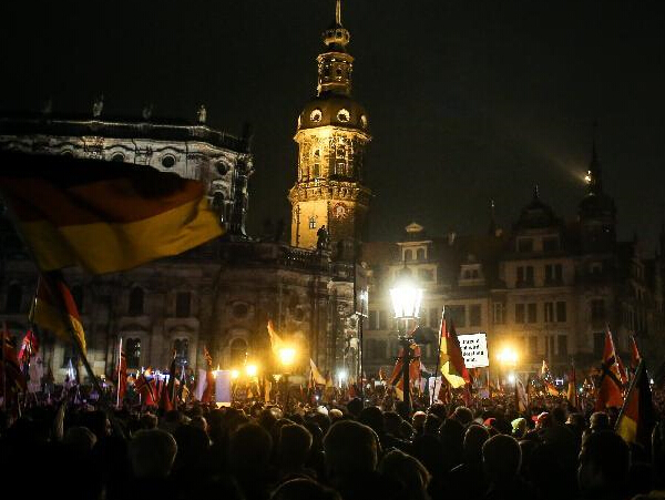 �¹������������ģ����ʾ����