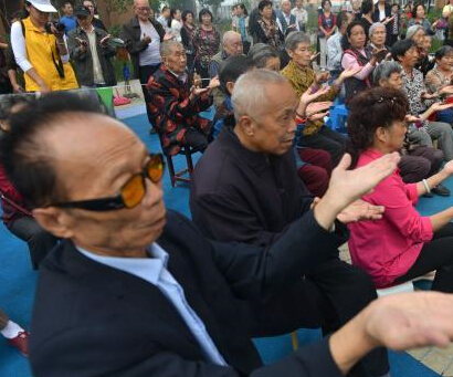 �����ڳɶ�־Ը�߽̿ճ�������ָ�ټ�ѹ��