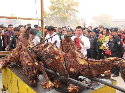 �½��ͳ���ɫ�տ����ο͡�