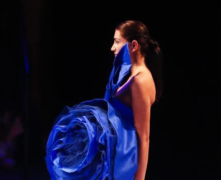 ʱװ���ʦ�ð������������ʱ�仯��