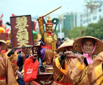 �����Ϸ���䡰�Ƚ֡�� �����˿��