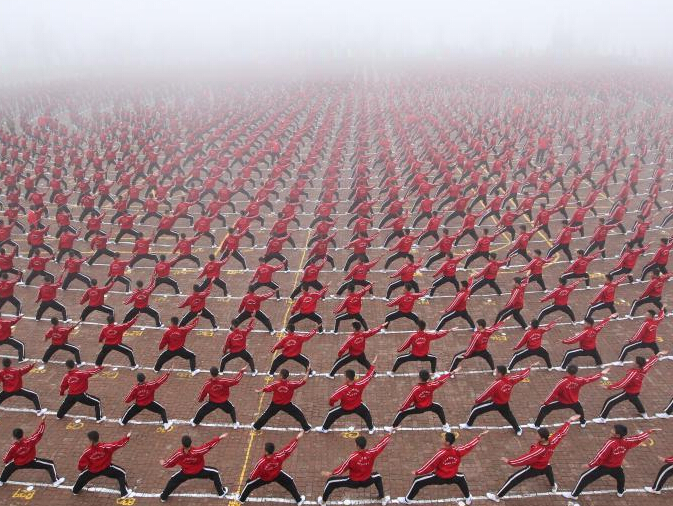 ���ϳ�������������ѵ������ ���б�������١�