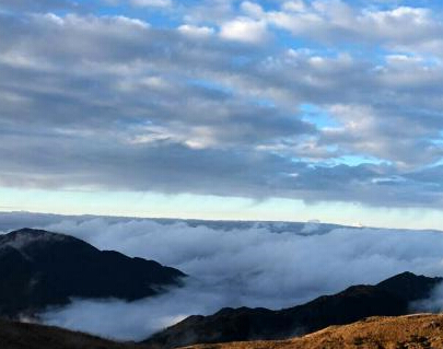 �����ϵ�һ�߷塱����ɽ��׳���ƺ����ۡ�