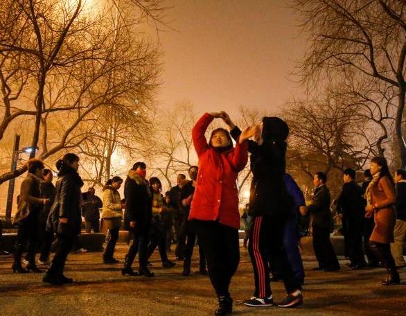 ��������ҹ����԰�㳡���վɡ�