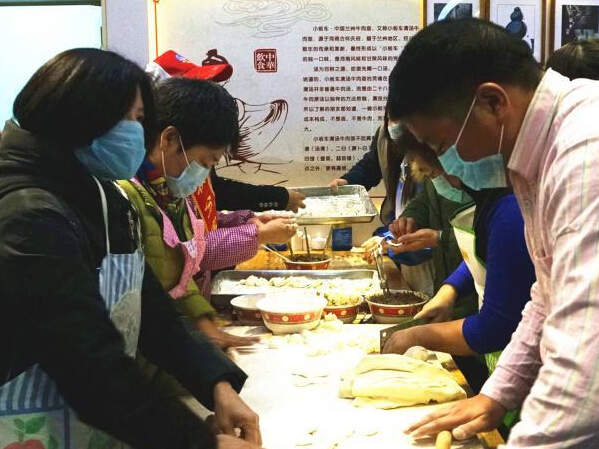 ֣�ݡ����Ӹ硱��ͷΪ�Ͷ����ͽ��ӡ�