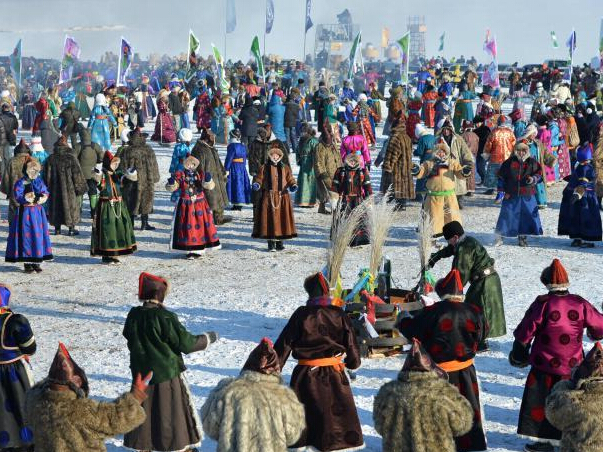 ���ױ�������ʢװ�μӱ�ѩ�Ǵ�Ľ��ᡱ