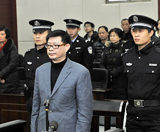 �ϲ���ѧԭУ�����ı����ﲢ�� һ���д�����ͽ�̡�