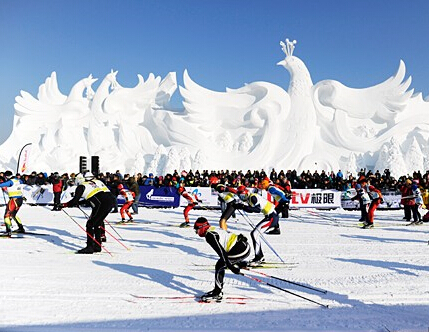 5000���˳����μӹ��ʻ�ѩ���¡�