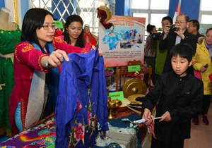 ���й����� ������Ұ�����ݿγ�֮��һ��һ·��չʾ��ɹ��ٿ���