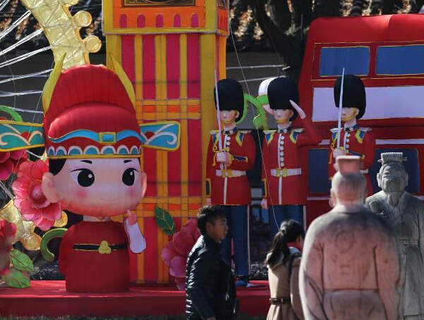 �Ͼ����������Ʋʵ�ӭ���ڡ�