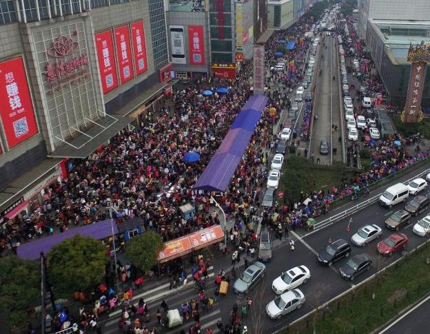 ����һ�г���ǰ˦�� �ܱߵ�·����̱����