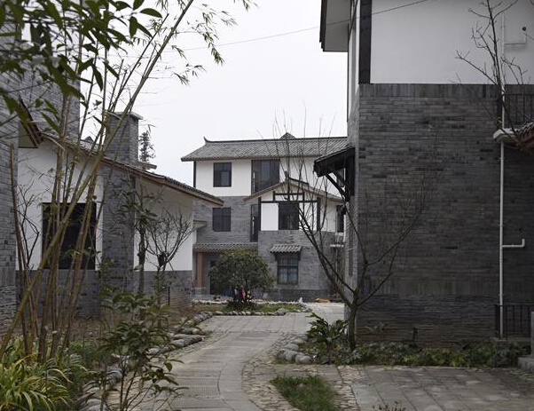 «ɽ�����������ؽ���Ŀ�깤��ųɡ�