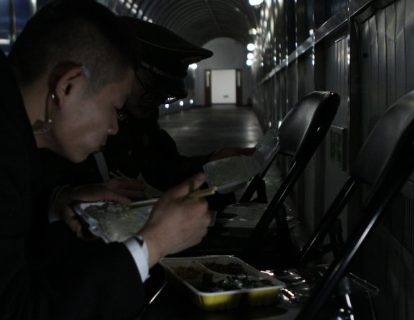 ľҵϦ賿 ְԱĬĬżظ