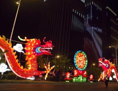 ������ͬ����Ԫ������չ�����ơ�