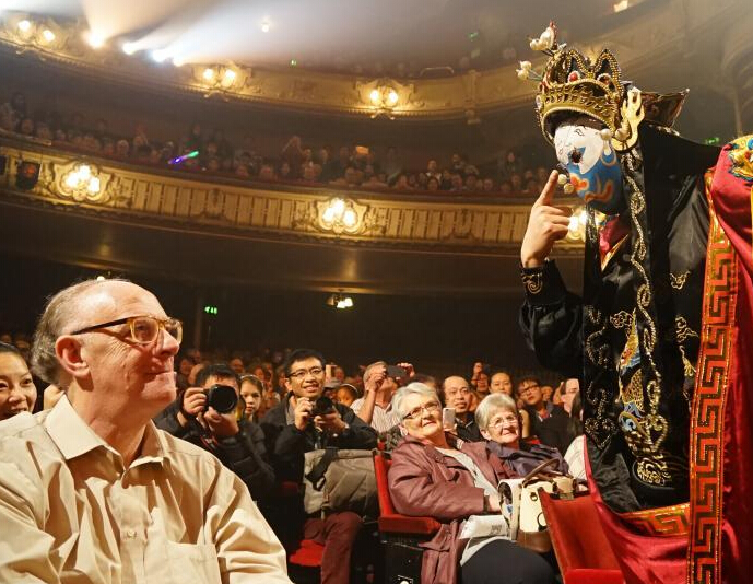 ���ĺ�ͬ�����״�����Ӣ���Ӵ�é˹��