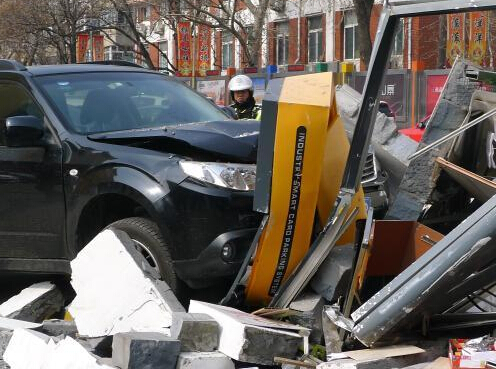 ����һŮ˾������ʧ�� ԽҰ��ײ���շ�ͤ��