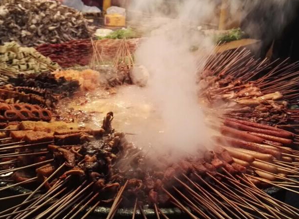 �½��ϲ�ҹ�����ַǷ���ʳ���͡�