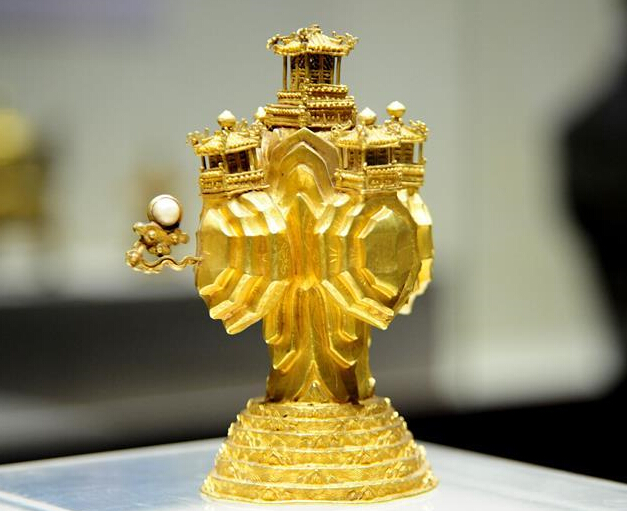 �����ʹ�����Ժ���幬������չ��