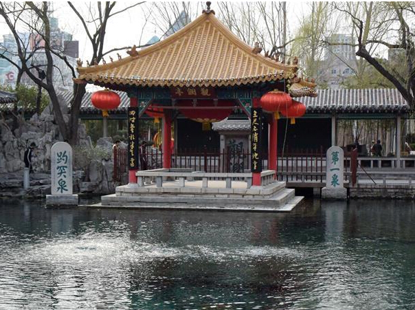 ������ͻȪˮλ�ƽ���ɫ�����ߡ�