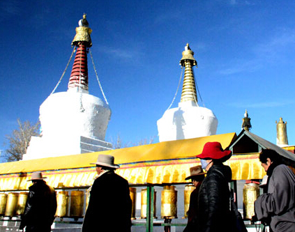 ��ԭ��ů ���ڳ���æ��