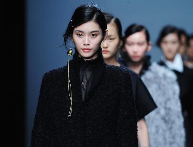 ����ʱװ�ܿ�Ļ ģ������ʱװ���㡱