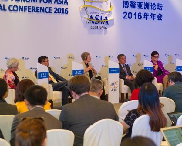 2016�격��������̳���ڵġ�ƽ�񻯡�����̳���С�