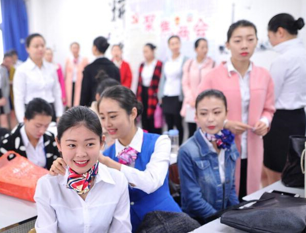 ��ѧ����Ƹ�ճ� �����س�ӦƸ�ߡ��ܳ衱��