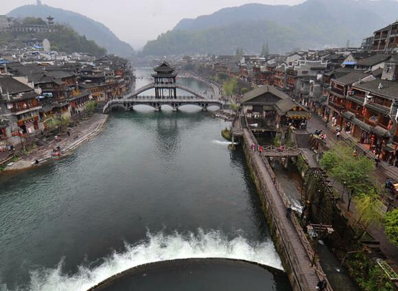 ���Ϸ�˹ų���ͣ��Χ���շѡ���