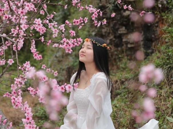 ��Ů��ȹƮƮ�һ����а硰���ӡ���