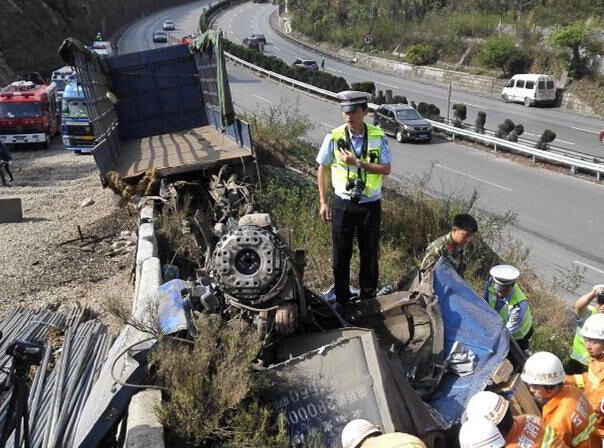 ��������һ���ͻ��������Ծ��ѵ���4��������