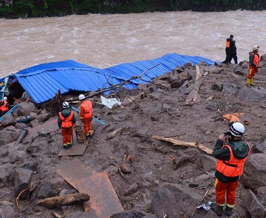 ̩��ɽ�廬��ʧ������������41�ˡ�����ȫ��չ����Ԯ��