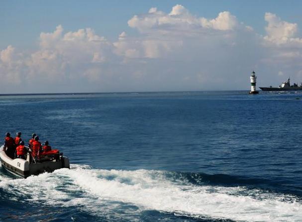 ��ž������Ϻ�����Զ��ѵ�����Ѳ����ɳ��