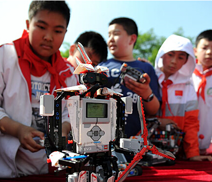 ����ѧ��չʾ���ƻ����ˡ�