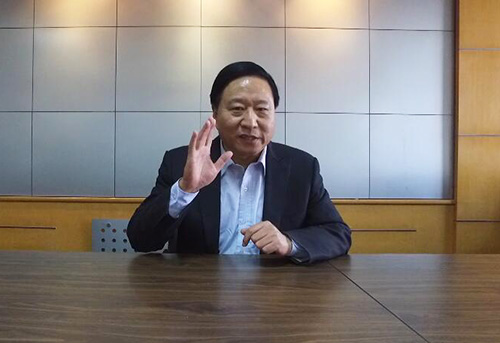 【学习时刻】北交大教授韩振峰:十八届六中全会为什么聚焦全面从严治党这一主题? 【学习时刻】北交大教授韩振峰:十八届六中全会为什么聚焦全面从严治党这一主题?