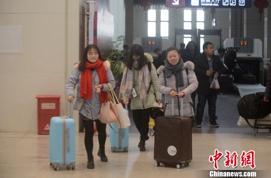 ͼΪ�ڶ��ÿ�̤�Ϸ���֮·�����ϵ��� ��