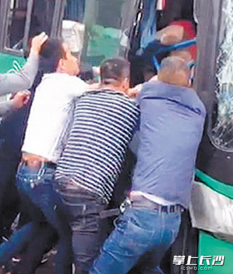 ���������������޷�˳���򿪣�����������һ��ק�ų��Ų��Ϸ������������� ������Ƶ��ͼ