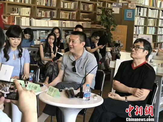 �ܹ�ƽ��С馶�̸�����д�����������˶������