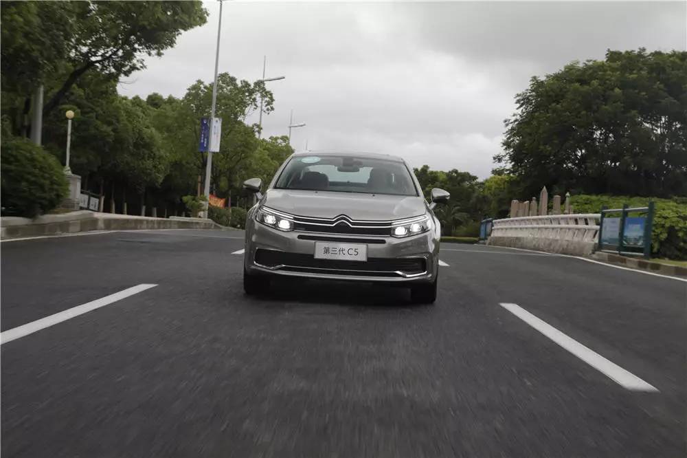 【试驾】不讲情怀,只讲设计——试驾东风雪铁龙全新C5