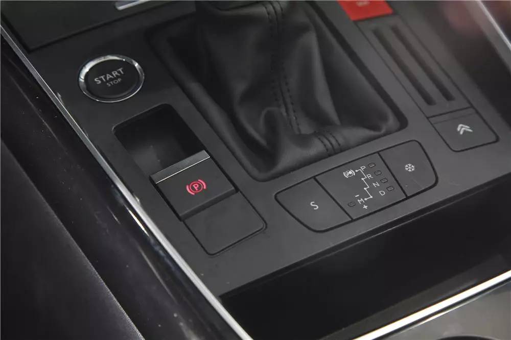 【试驾】不讲情怀,只讲设计——试驾东风雪铁龙全新C5