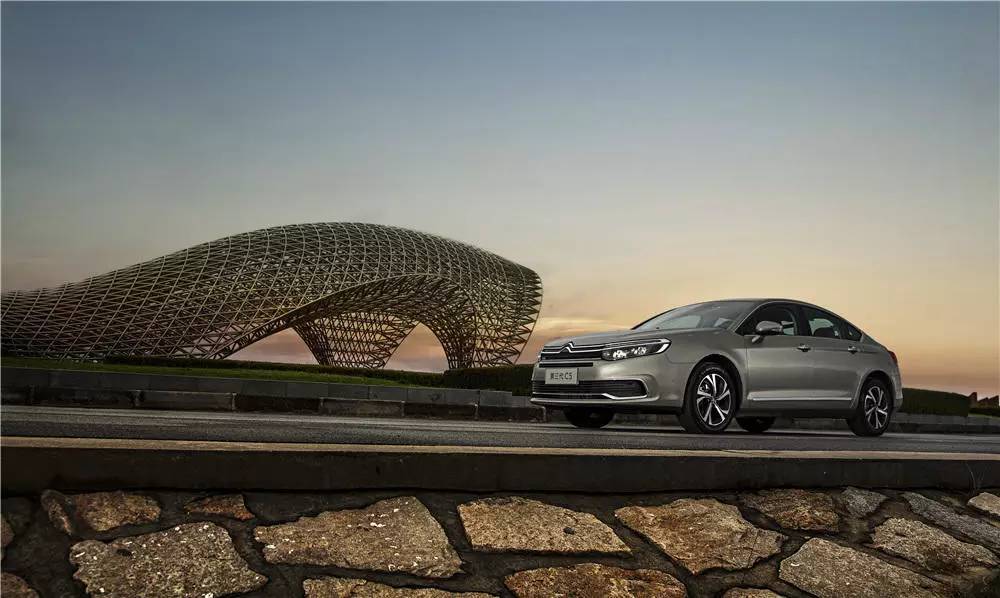 【试驾】不讲情怀,只讲设计——试驾东风雪铁龙全新C5