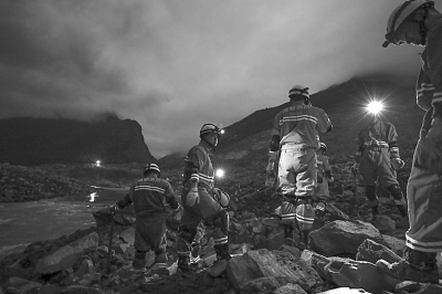 生命救援 绝不放弃