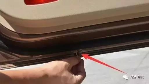 汽车排水孔在哪儿?暴雨后如果它们堵塞你的车就惨了