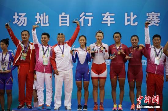 8��31�գ�ɽ�����϶ӻ�����ȫ�˻����г�Ů�ӳ�������׷�����ھ���<a target='_blank' href='http://www.chinanews.com/'></table>������</a>���� ١�� ��