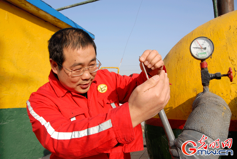 【中国梦•大国工匠】“金牌工人”卢建强：从注水泵工到首席技师