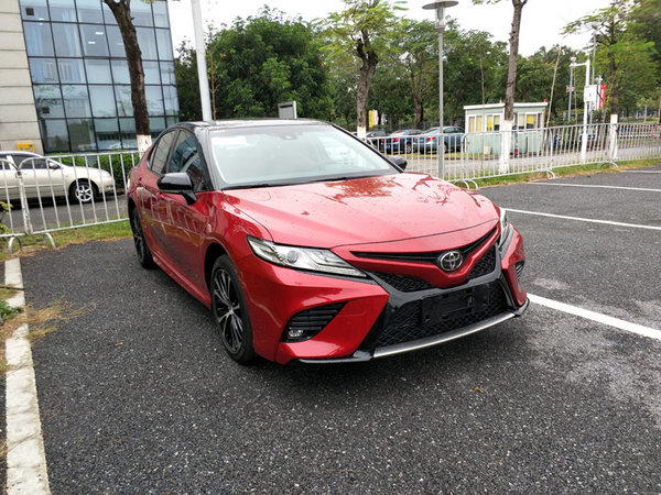 2017广州车展探馆 广汽丰田凯美瑞亮相广州-图2