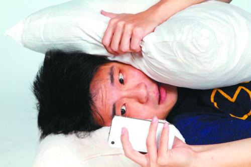 ˯ǰ���ֻ���˯�������ֻ������п������ǳ˯��ʧ�ߡ�(�����������ձ���������Ƭ)