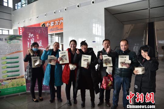 �㽭���˴��ˡ������������ÿ�Я��ů���ϼ�